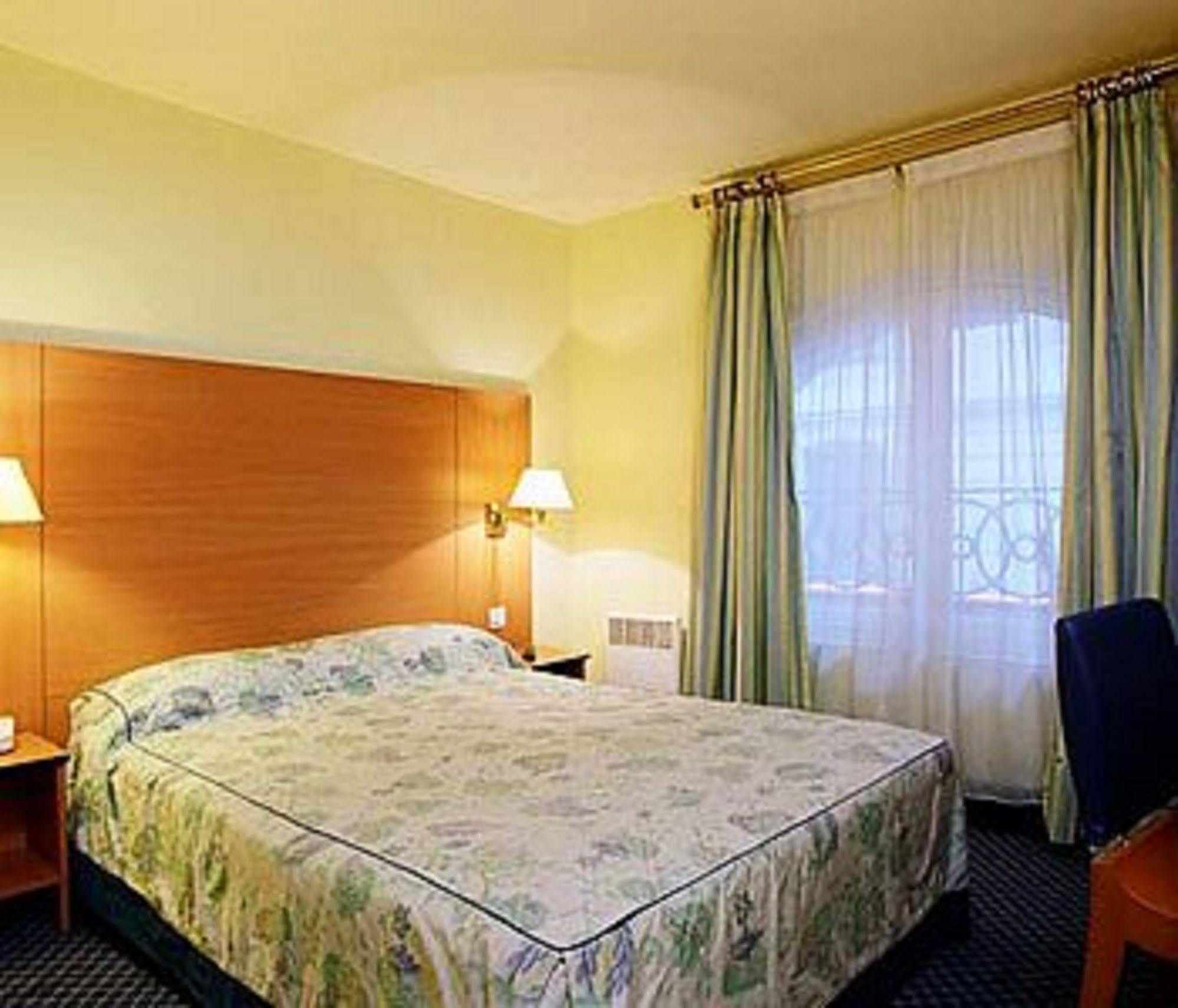 Hotel Lautrec Opera Parijs